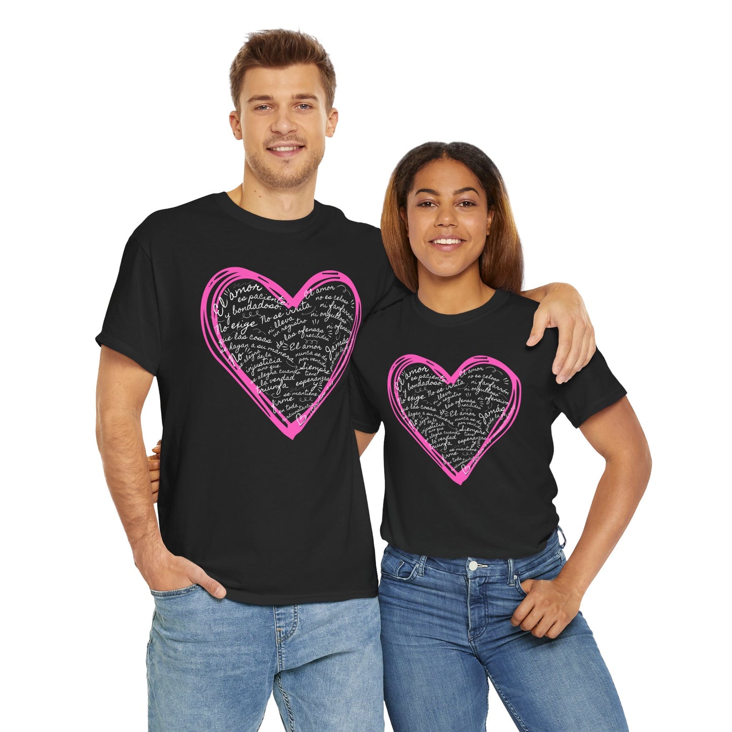 Camiseta Cristiana de Amor Bíblico Unisexo - Christian T-shirt Unisex - 1 Corinthians 13:4-7 Hand-Drawn Heart Design - Somos Semilla De Mostaza