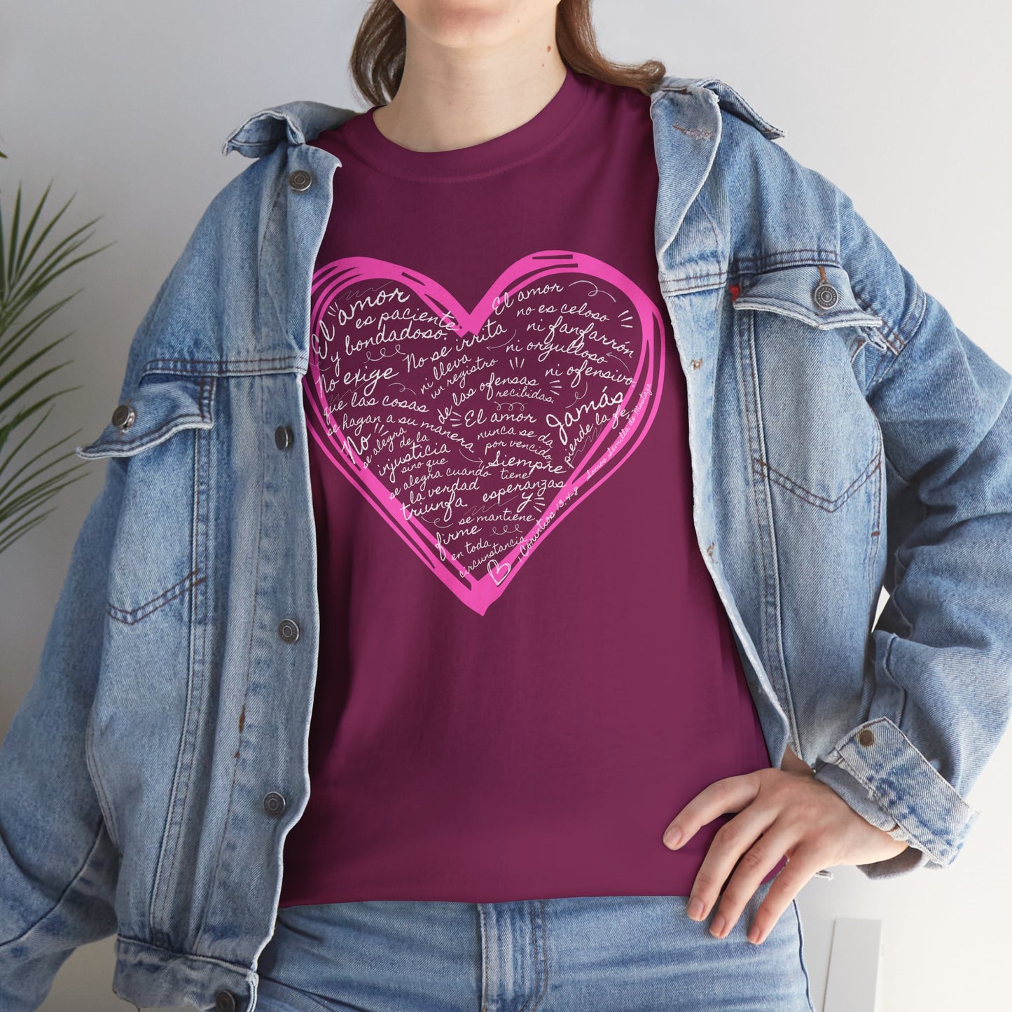 Camiseta Cristiana de Amor Bíblico Unisexo - Christian T-shirt Unisex - 1 Corinthians 13:4-7 Hand-Drawn Heart Design - Somos Semilla De Mostaza