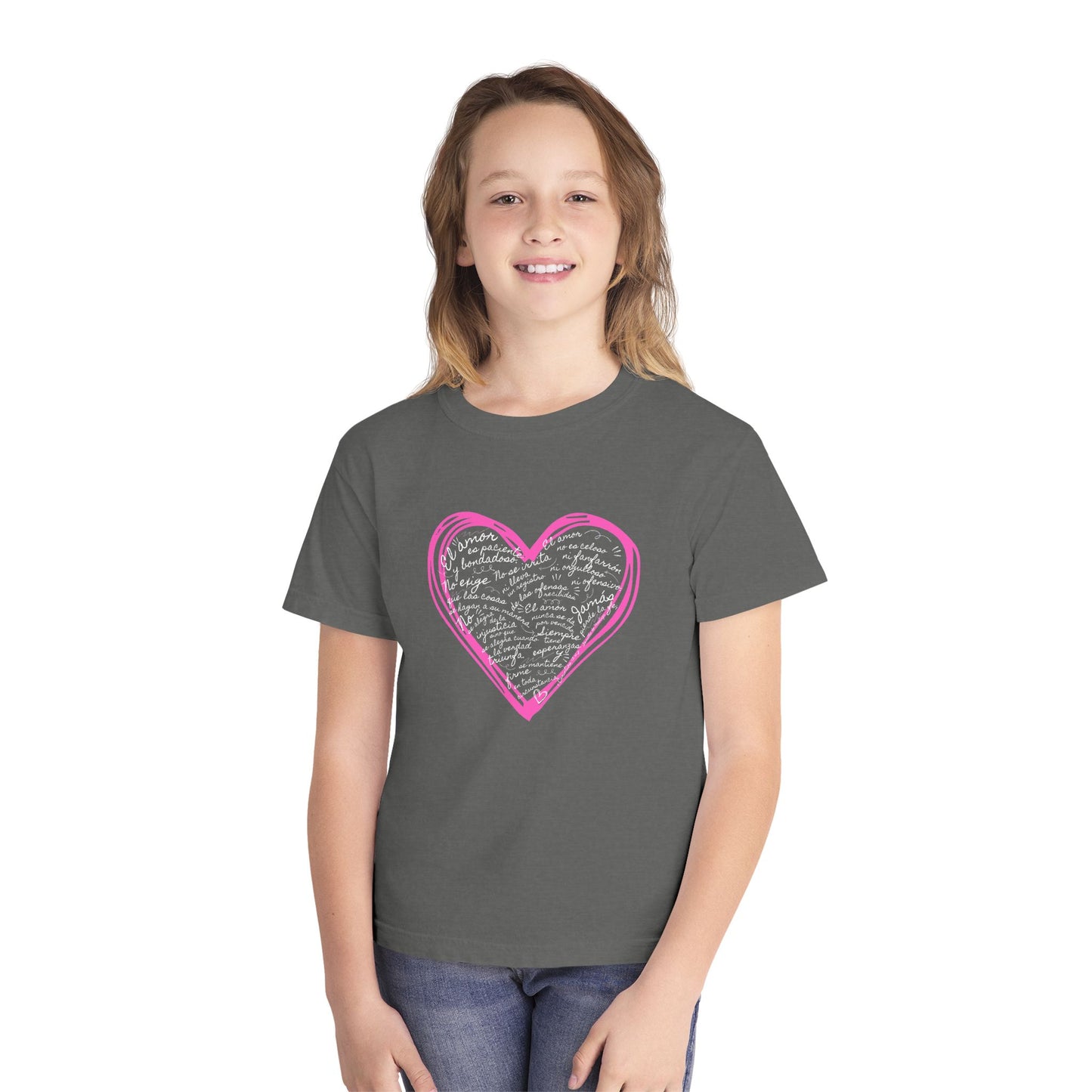 Playera Cristiana Infantil con Versículo - 1 Corintios 13:4-7 en Corazón Rosa - Christian Kids T-shirt "Love Is..."