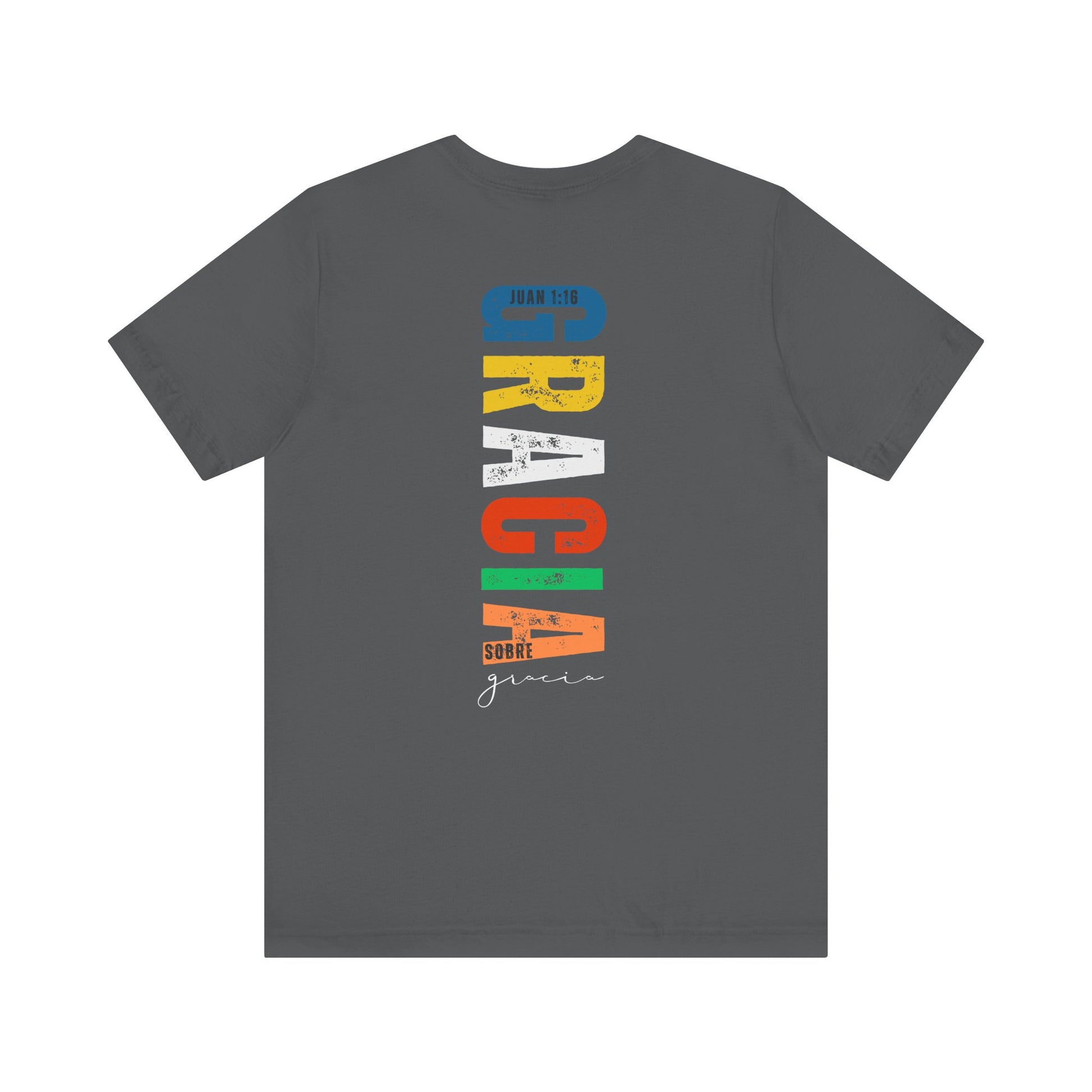 Gray Christian t-shirt with colorful Spanish text 'Gracia sobre gracia', Juan 1:16 Bible verse.
