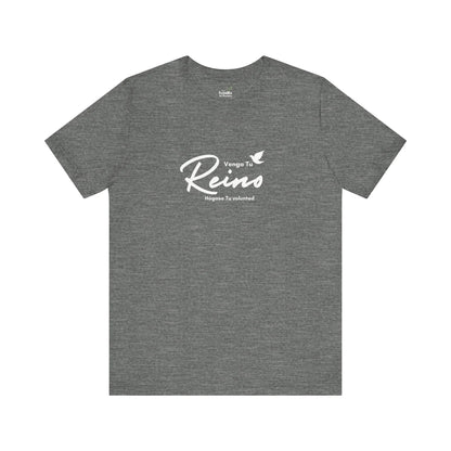 Gray Christian t-shirt with white Spanish text 'Venga Tu Reino' and a small dove graphic