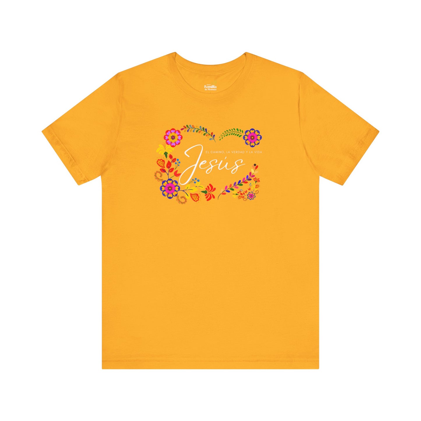 Yellow Christian t-shirt with 'Jesus' and floral design, Spanish faith message, modern apparel