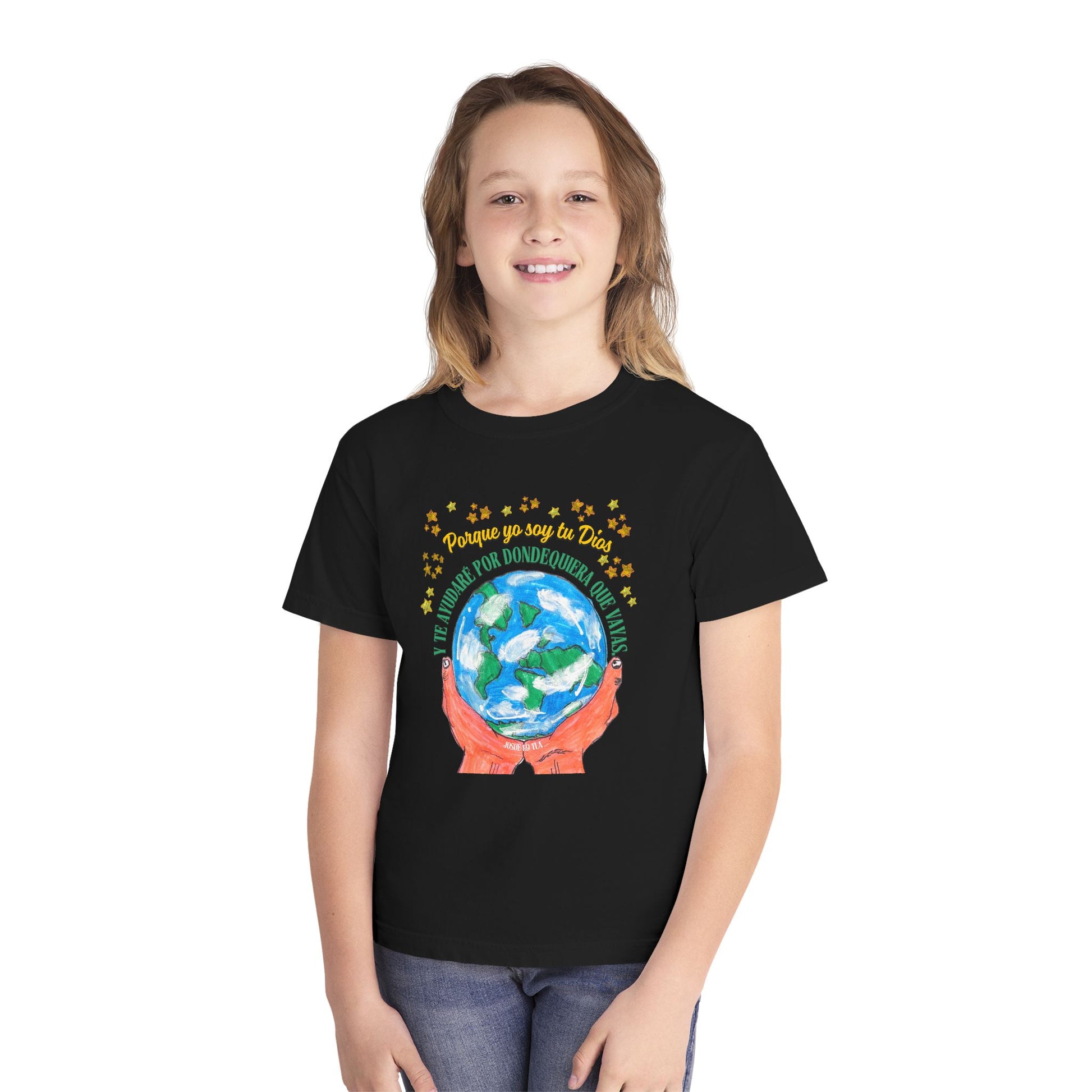 Girl wearing black Christian t-shirt with Spanish scripture and world illustration