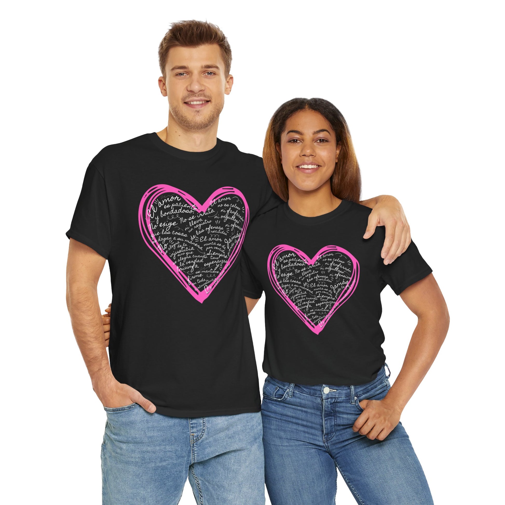 Camiseta Cristiana de Amor Bíblico Unisexo - Christian T-shirt Unisex - 1 Corinthians 13:4-7 Hand-Drawn Heart Design - Somos Semilla De Mostaza
