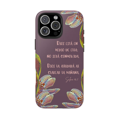 Christian floral phone case with Spanish Bible verse on purple background, modern faith accessory