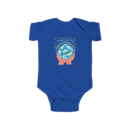Blue Christian baby onesie with hands holding earth and bilingual Bible verse graphic.