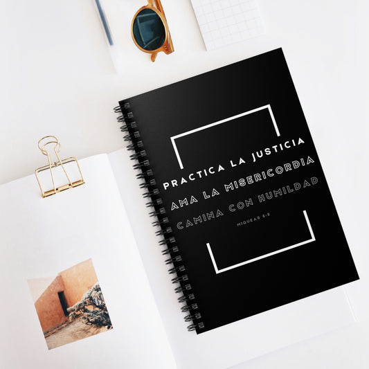 Cuaderno Cristiano con Versículo - Miqueas 6:8 - Diseño Negro con Espiral 6x8" - Christian Spiral Notebook