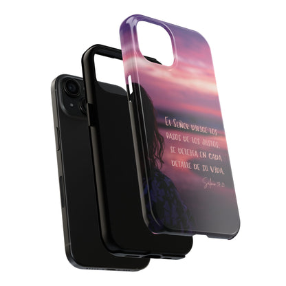 Christian phone case with Spanish Bible verse, silhouette, and sunset background