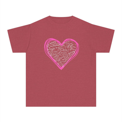 Playera Cristiana Infantil con Versículo - 1 Corintios 13:4-7 en Corazón Rosa - Christian Kids T-shirt "Love Is..."
